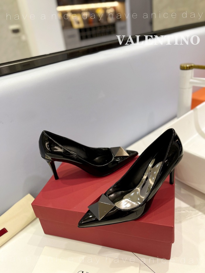 Valentino One Stud Patent Leather Pumps Size 35-41 4-Color