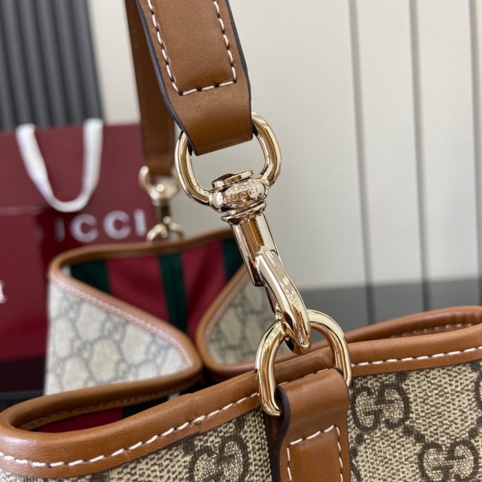 Gucci GG Emblem Women Shoulder Bags Size 25*25*15.5cm