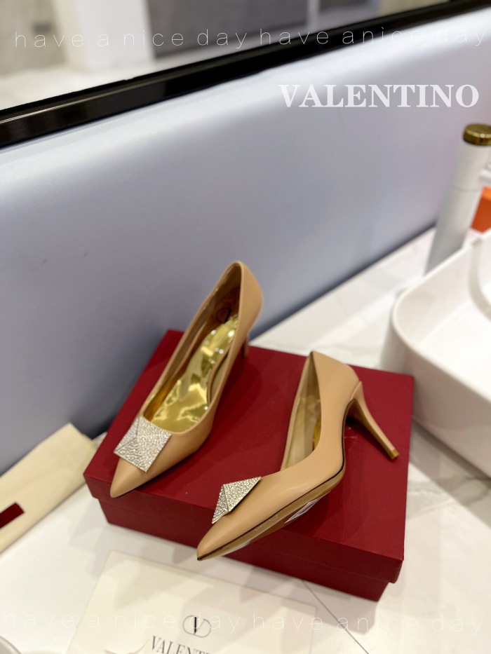 Valentino One Stud Patent Leather Pumps Size 35-41 3-Color