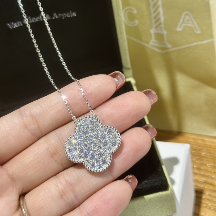 Van Cleef & Arpels Necklace