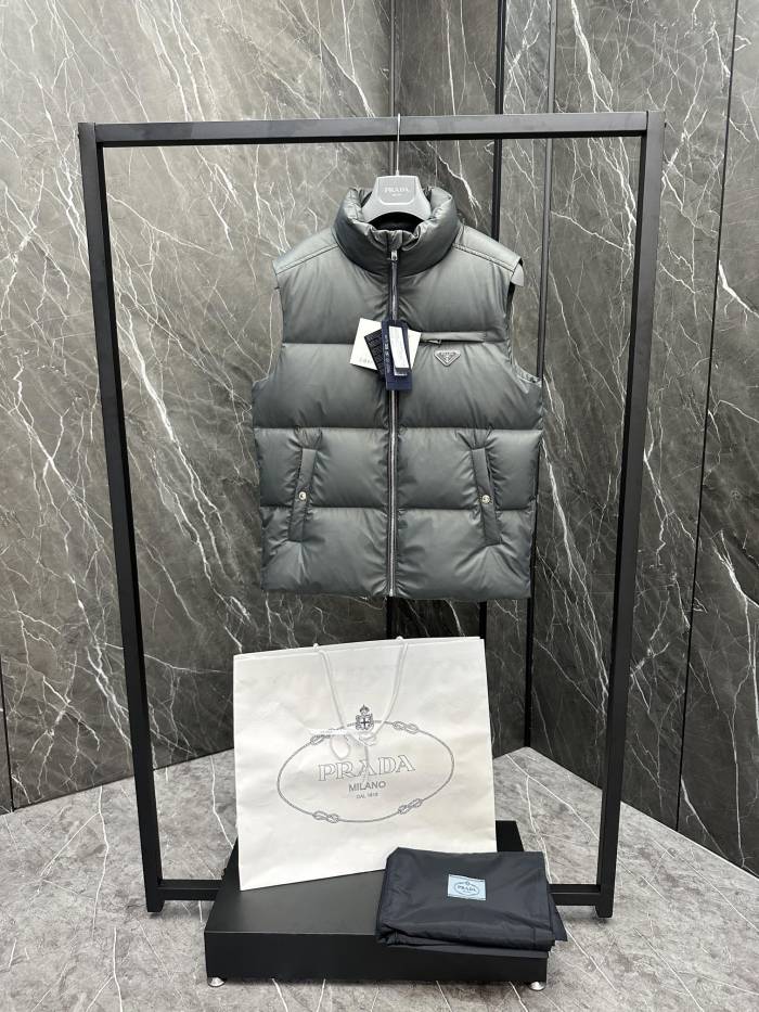Prada Men Winter Vest Size 48-56