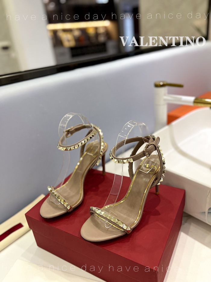 Valentino Rockstud Goatskin Pumps Size 35-41 4-Color