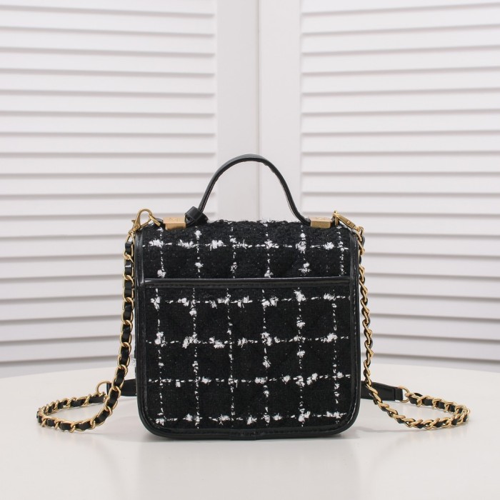 Chanel Chain Shoulder Bags Size 18*17*7cm Black White