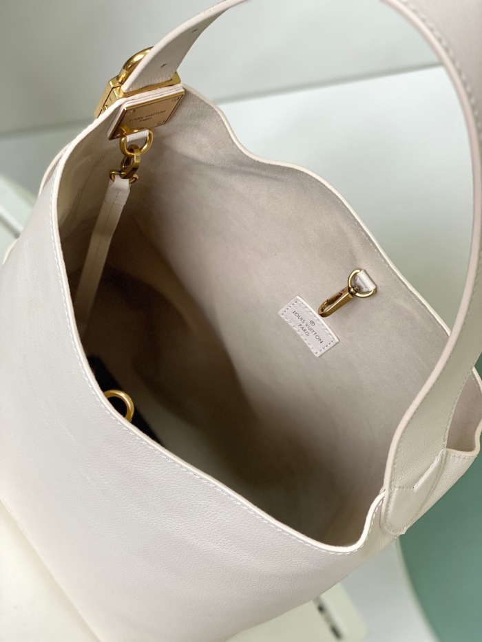 Louis Vuitton M25022 Low Key Hobo Bags Size 31*35*18cm