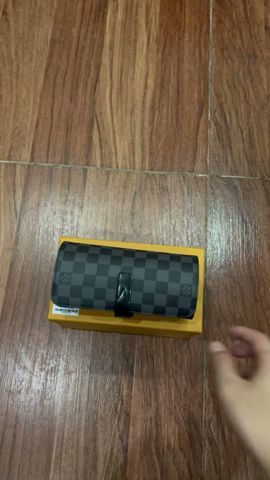 Louis Vuitton Uhrenbox