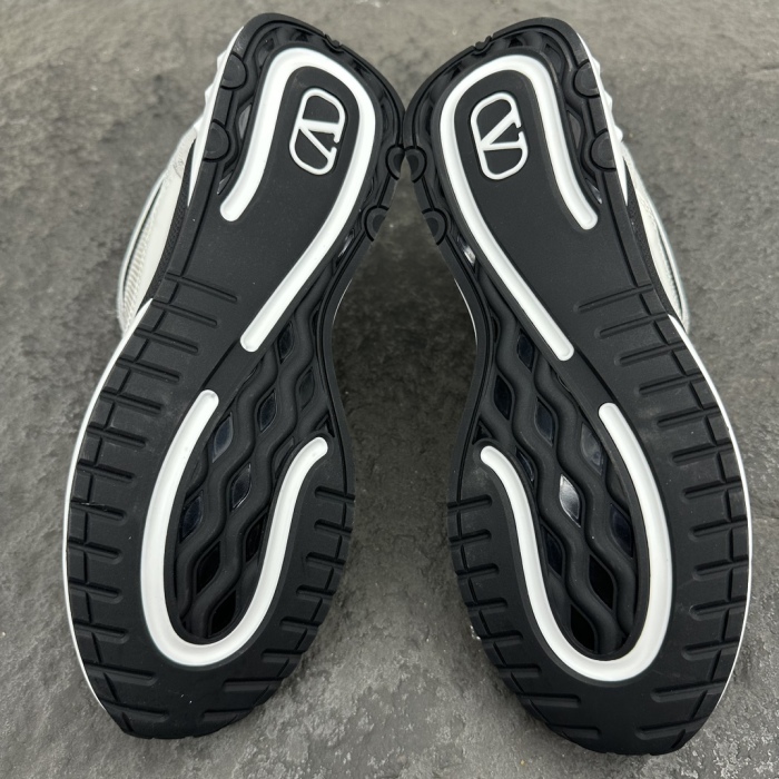 Valentino Men New Sneaker Size 40-45
