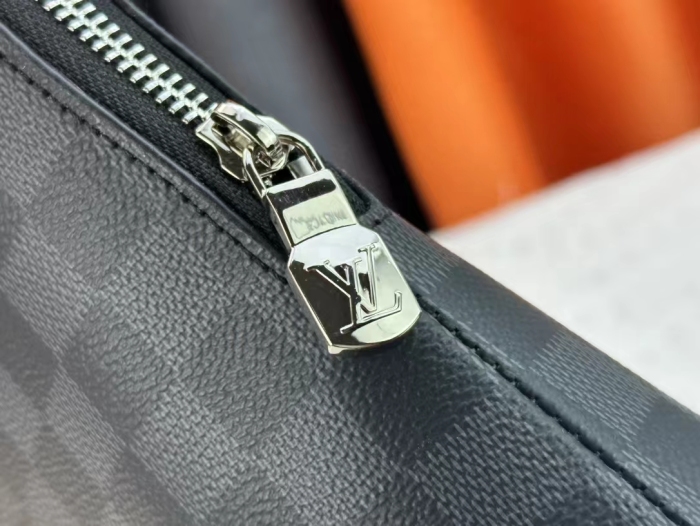 Louis Vuitton New Pouch Damier Graphite  Clutch Bags Size 21*27*5cm