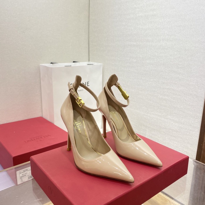 Valentino Garavani Tan-Go Patent Leather Pumps Size 35-41 3-Color