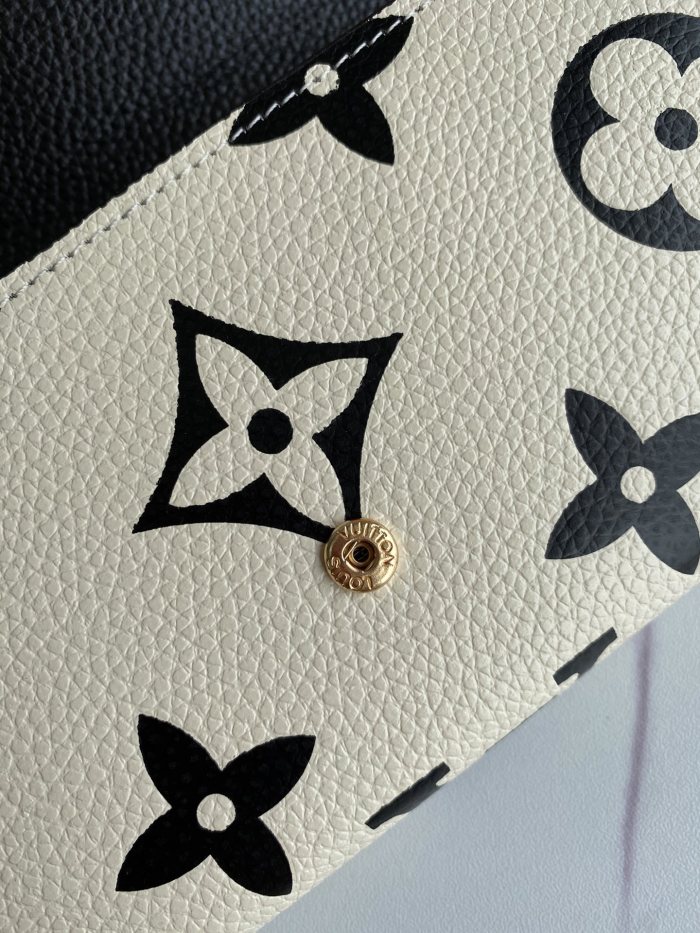Louis Vuitton Wallet 19*10 cm