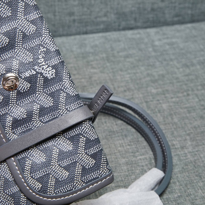 Goyard Saint Louis Shopping Bags 2-Size
