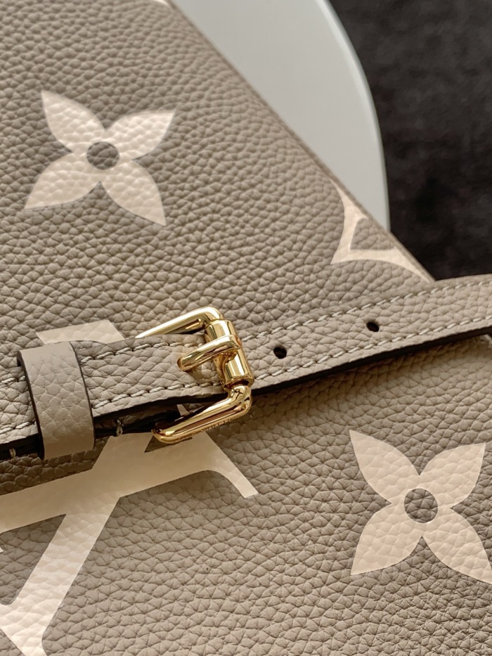 Louis Vuitton M45833 Women Bags 2-Size