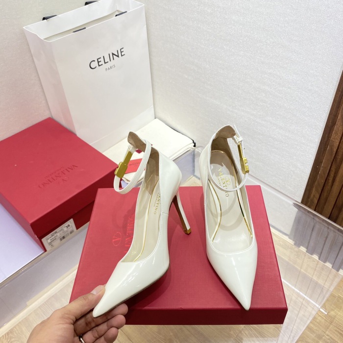 Valentino Garavani Tan-Go Patent Leather Pumps Size 35-41 3-Color