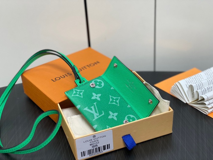 Louis Vuitton M83153 Card Holder Size 7.5*10*0.5cm
