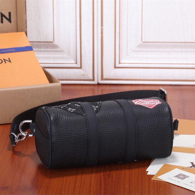 Louis Vuitton Mens Shoulder Bags 21*12*9cm