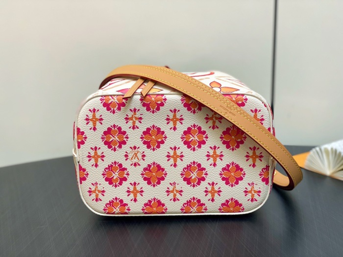 Louis Vuitton M25315 Néonoé BB Shoulder Bag Size 20*20*13cm