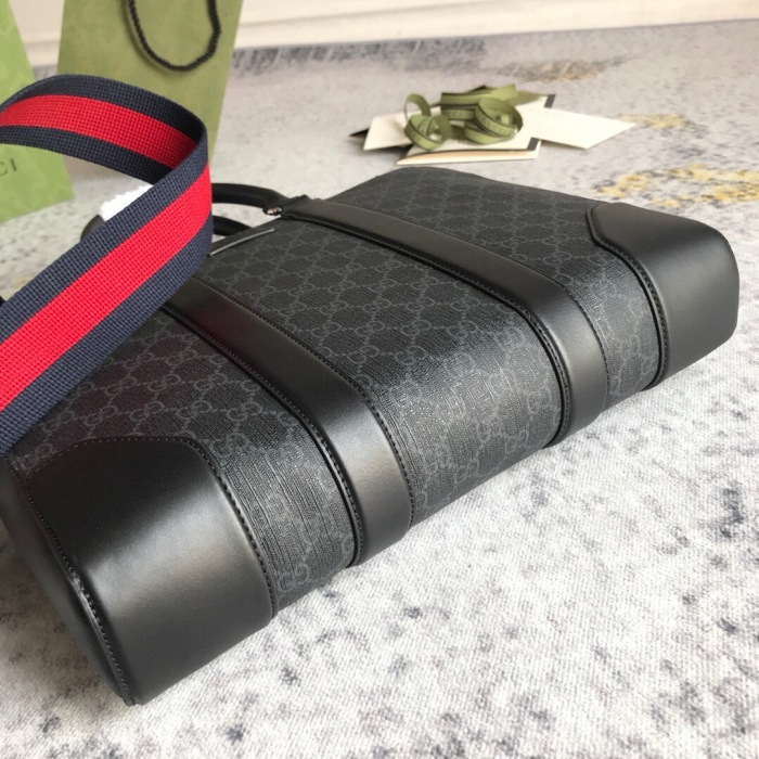 Gucci  Aus GG Supreme Shoulder bags Size 36*28*7cm