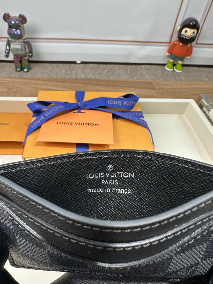 Louis Vuitton Card Holder Size 11*7cm M62666 M60166