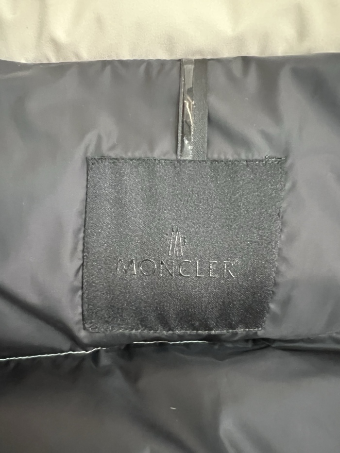 Moncler Guersac Men Winter Vest Size 1-5