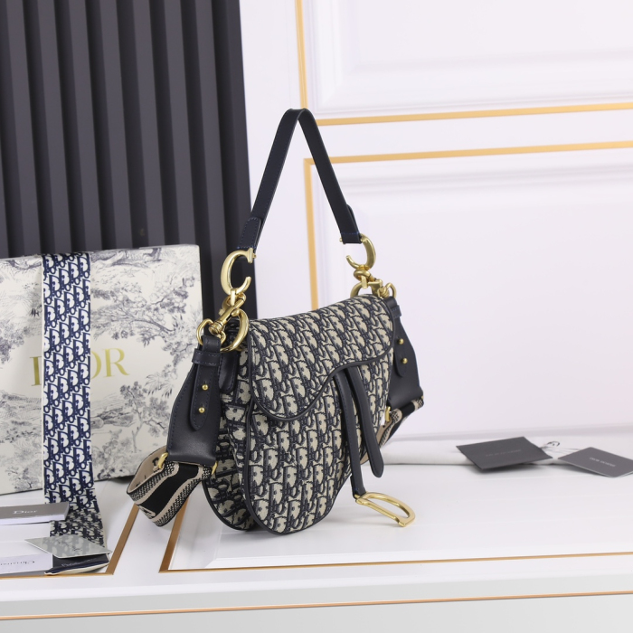 Dior Saddle Bags With Strap for Women Size 25.5*20*6.5cm