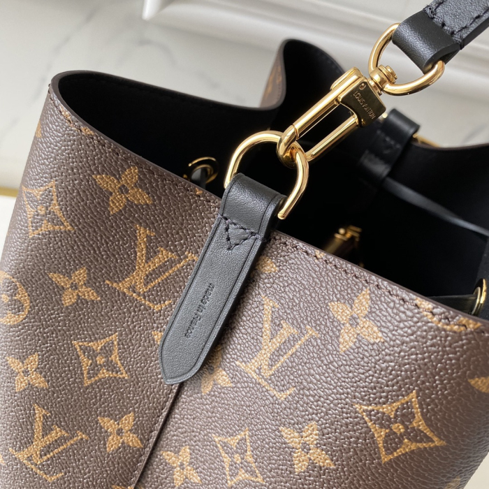 Louis Vuitton M44020 NéoNoé Women Bags Size 27*26*22cm