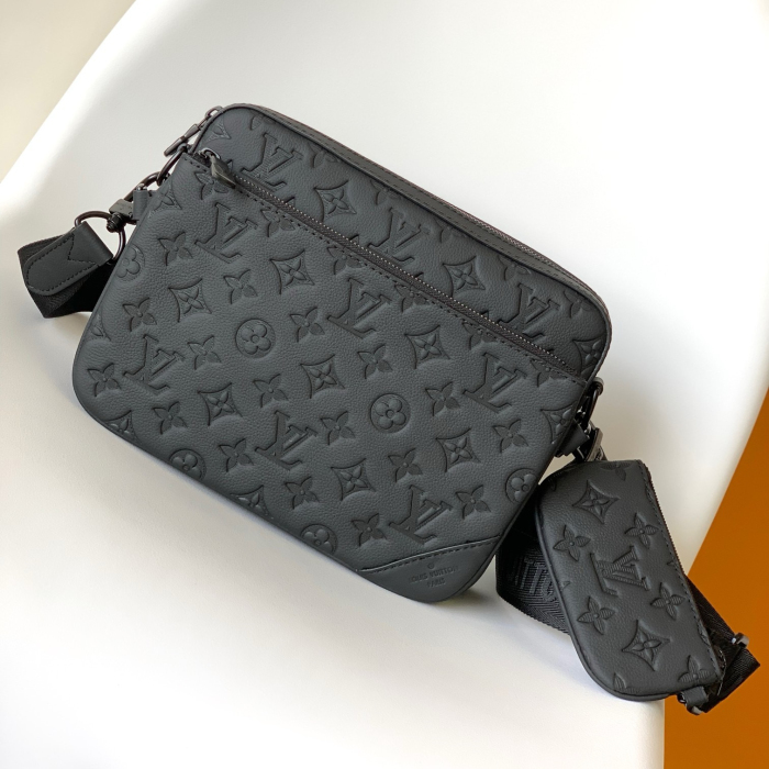 Louis Vuitton M46602 Men Shoulder Bags Size 25*18.5*7cm