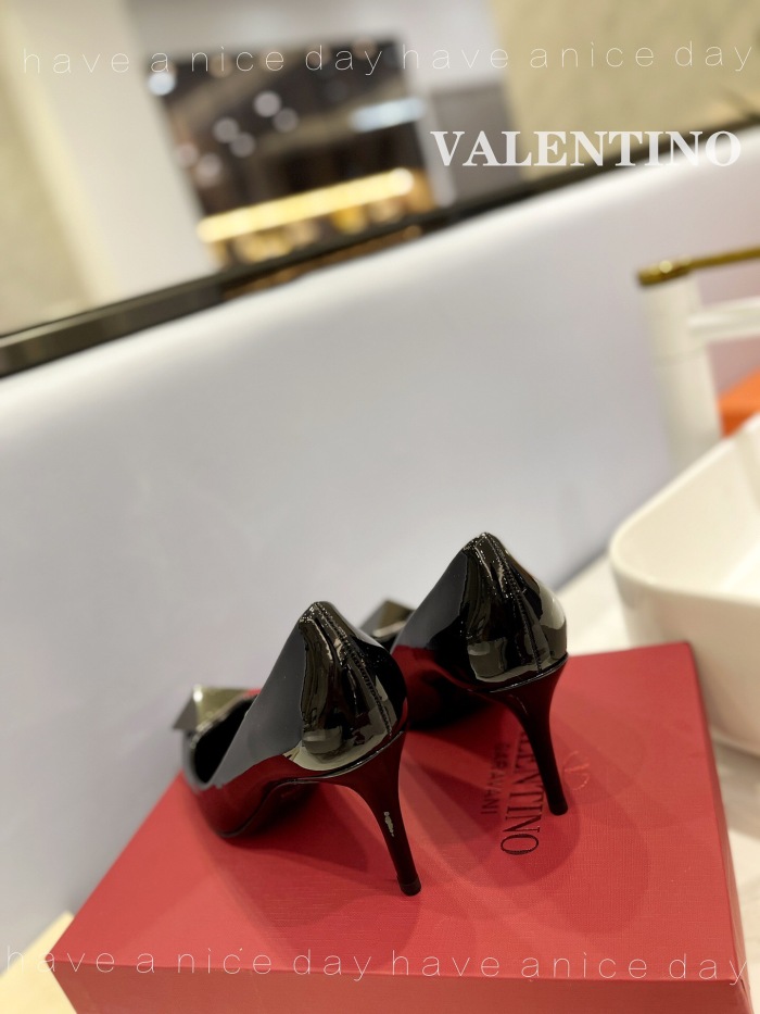 Valentino One Stud Patent Leather Pumps Size 35-41 4-Color