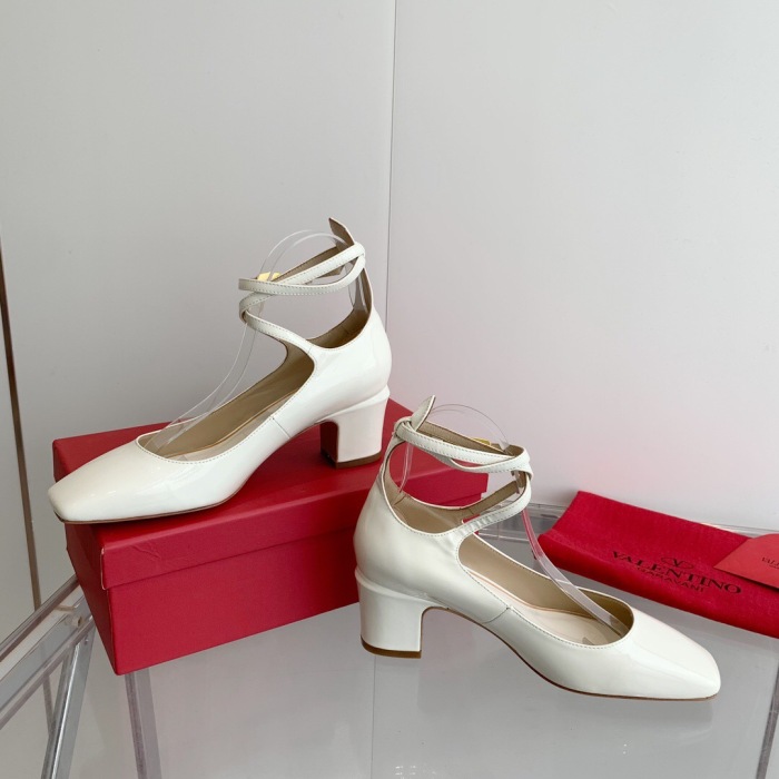 Valentino Garavani Tan-Go Patent Leather Pumps Size 35-41 3-Color