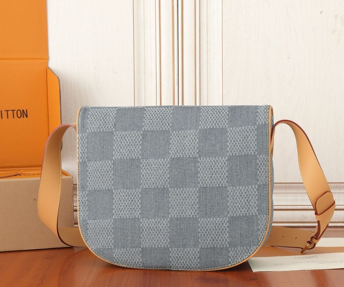 Louis Vuitton N40743 Montsouris Messenger MM Shoulder Bags Size 35*29*12cm