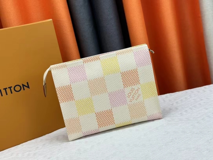 Louis Vuitton Monogram Titanium Clutch Bags Size 26*20*5cm
