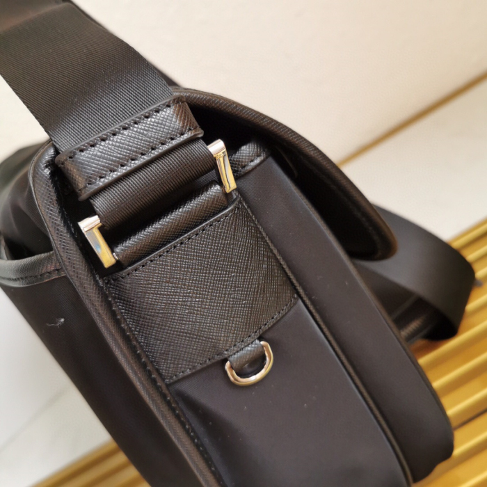 Prada 2VD768 Re-Nylon Men Shoulder Bags Size 32*24*12cm