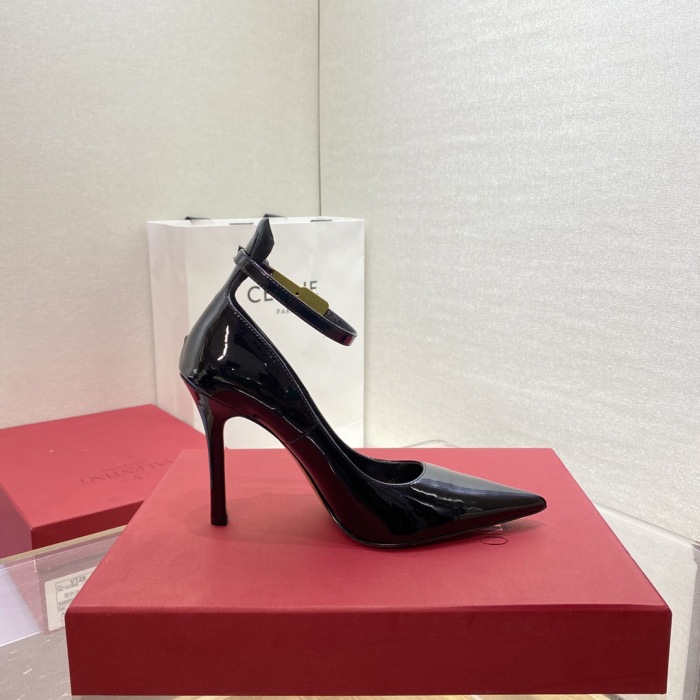 Valentino Garavani Tan-Go Patent Leather Pumps Size 35-41 3-Color