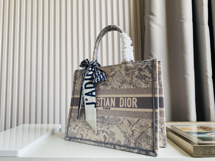 Dior Tote Women Handbags Bags 2-Size