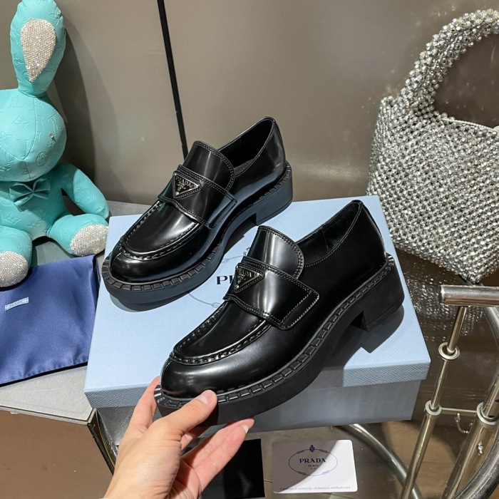 Prada Metallic Leather Loafers Sneaker Size 35-40   3-Color