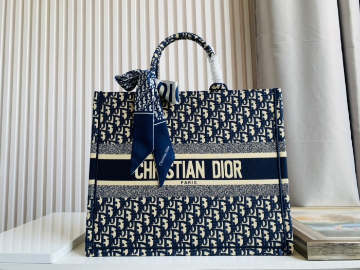 Dior Tote Women Handbags Bags 2-Size
