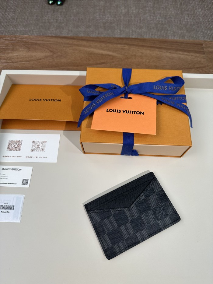 Louis Vuitton Card Holder Size 11*7cm M62666 M60166