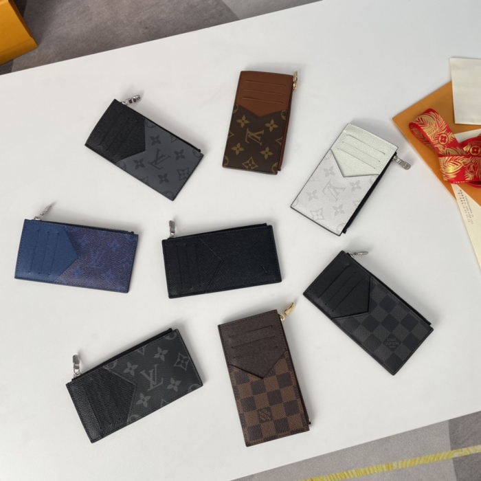 Louis Vuitton M64038 Card Holder Size 14*8cm