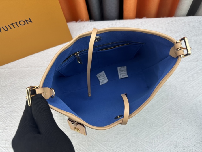 Louis Vuitton Monogram CarryAll Shoulder Bags Size 29*24*12cm