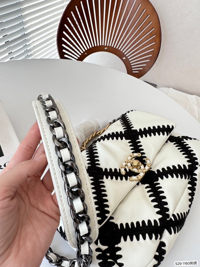 Chanel Women Shoulder Bags 25cm