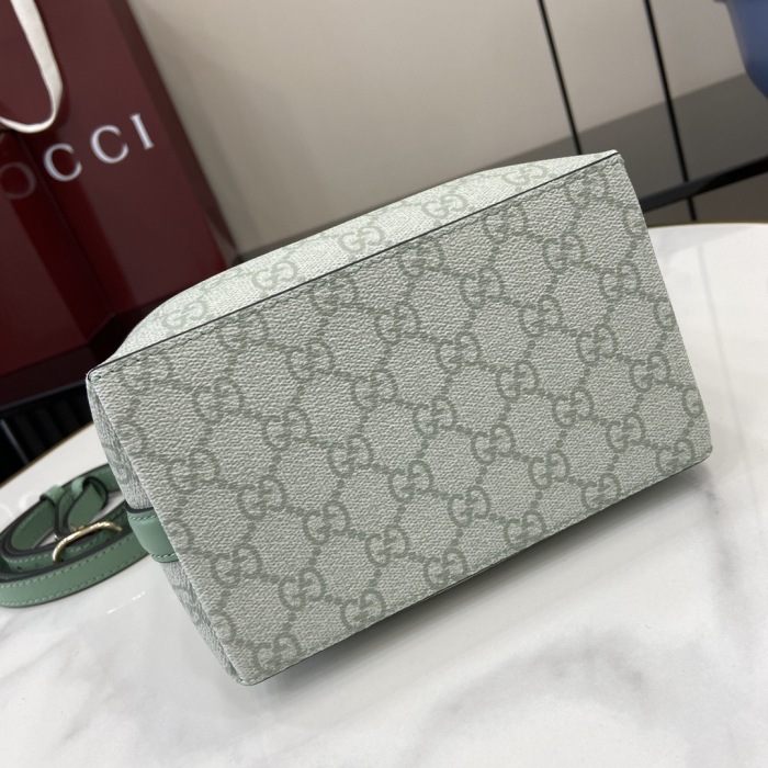 Gucci GG Emblem Women Shoulder Bags Size 20*18*11cm