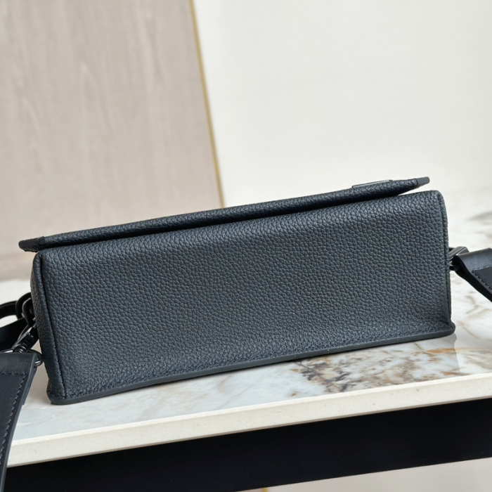 Louis Vuitton M82085 Fastline Wearable Wallet Men Bags Size 17.3*12*7cm