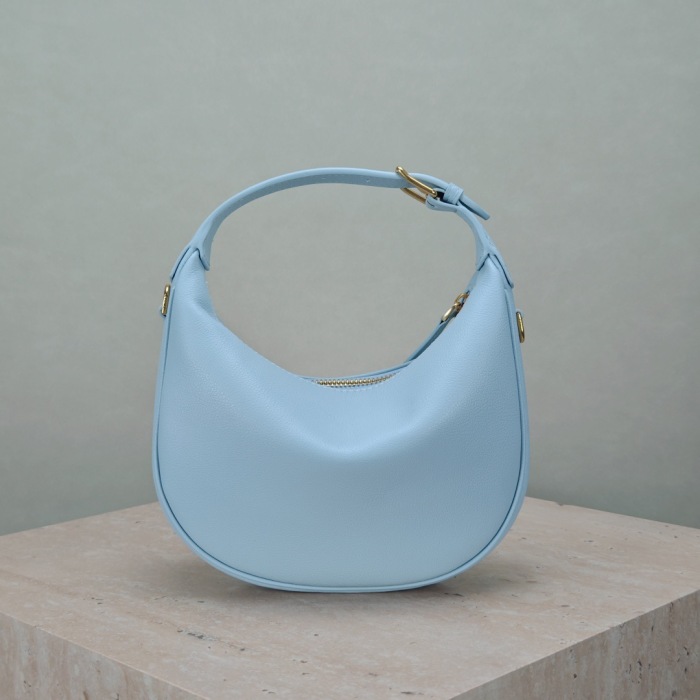 Celine 25ss Lulu Shoulder Bags Size 24*21*5cm