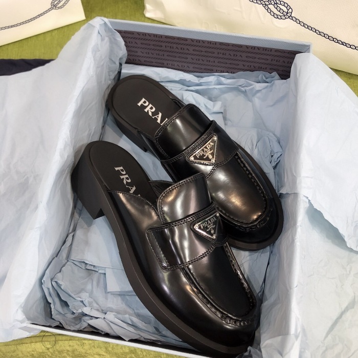 Prada Brushed Leather Mules Sneaker Size 35-40   2-Color