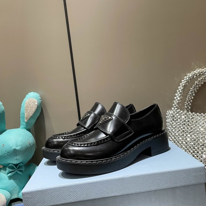 Prada Metallic Leather Loafers Sneaker Size 35-40   3-Color