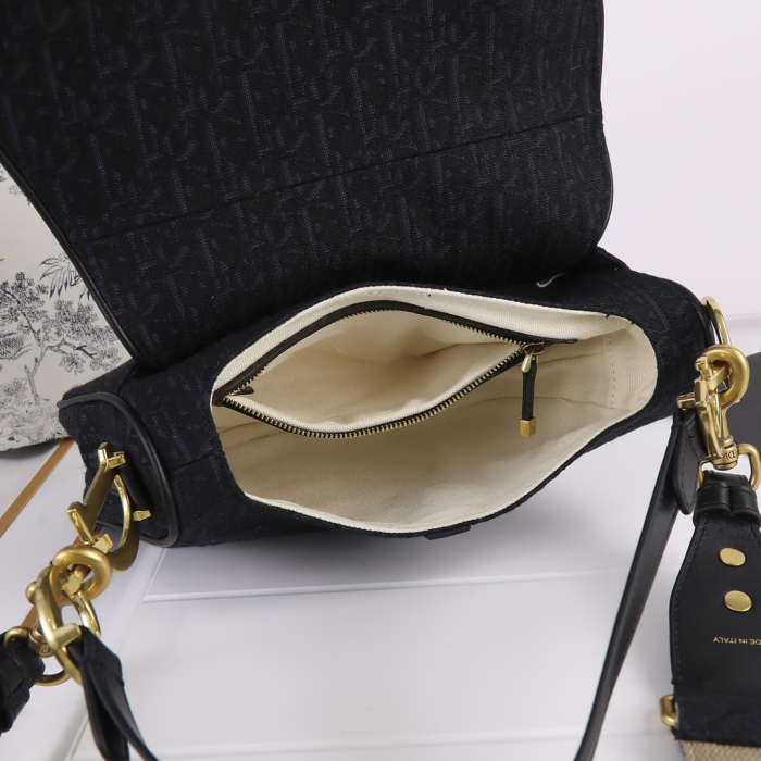 Dior Saddle Bags With Strap for Women Size 25.5*20*6.5cm