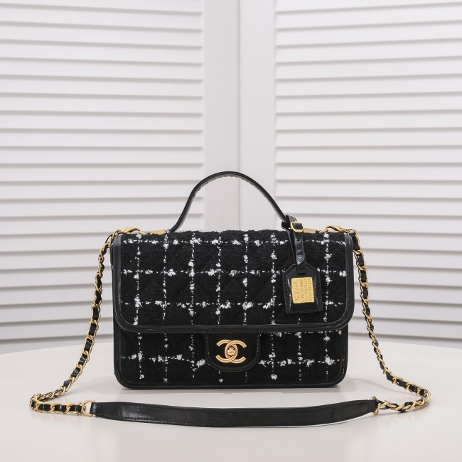 Chanel Chain Shoulder Bags Size 25*18*7cm Black White