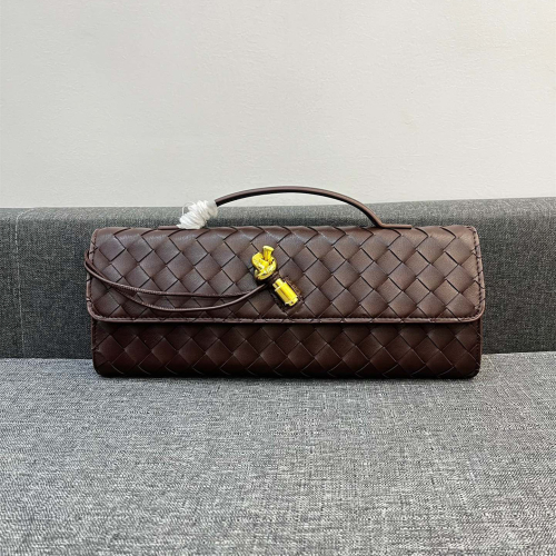 Bottega Veneta Andiamo Clutch 30*13*4cm