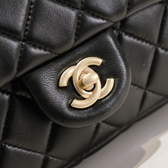Chanel Chain Shoulder Bags Handbags Size 18*13*7cm 3-Color