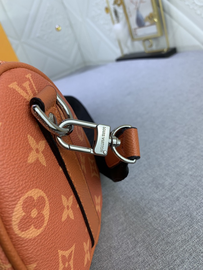 Louis Vuitton Monogram Eclipse Reverse Keepall 25 Travel Bags Size 25*15*11cm