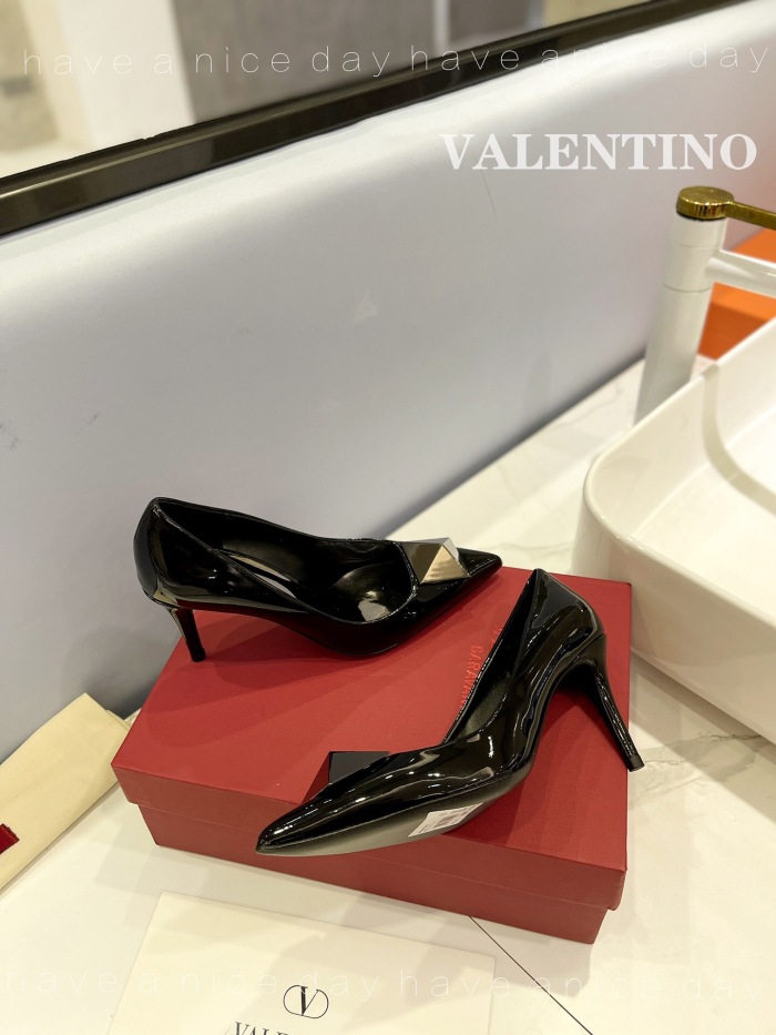 Valentino One Stud Patent Leather Pumps Size 35-41 4-Color
