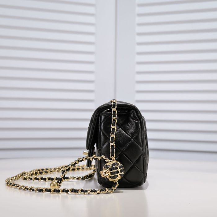 Chanel Chain Shoulder Bags Handbags Size 20*13*7cm 3-Color